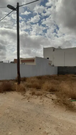 قطعة أرض مساحتها 500متر