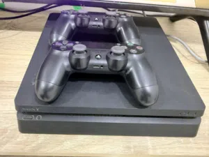 PS4 slim 1TB