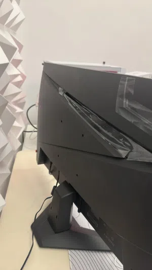 شاشة msi للبيع مستعمله اسبوع فقط