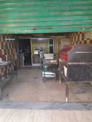 مطعم معجنات للبيع