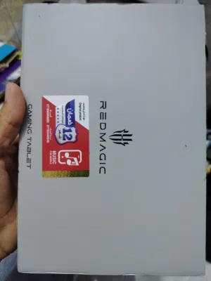 ايباد ريد ماجك استرا نظافه 95 بطاريه ممتازه ذاكره 256 رام 12 ملحقات كامله بي كسر بسيط جدا موضح بصوره