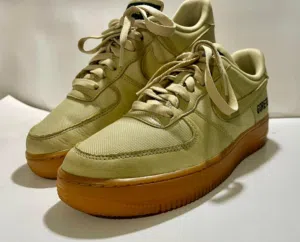 بوت / بوط رياضي نايكي اير فورس Nike Air Force 1 GORE-TEX Low مقاس 40
