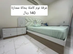غرفه نوم كامله بحاله شبه جديده