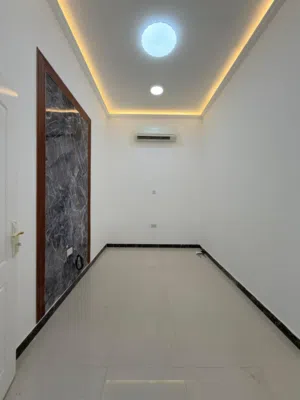 شقق ضمن فيلا جديد اول ساكن تشطيب VIP