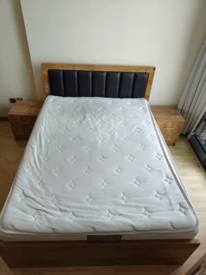 غرفة نوم كاملة مع الفرشة بحالة ممتازة Full Bedroom With Mattress Used As Brand New 5 pcs