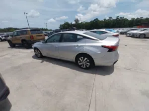 Used Nissan Altima in Al Batinah