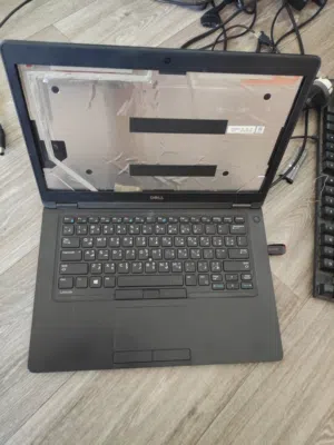 لابتوب dell بدون شاشه وبطاريه i5 جيل سادس ram 8 ssd 256g