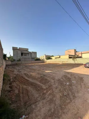 قطعه ارض 1000متر في الحمودات عين زارة