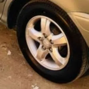 للبيع ديسكوا واطار هونداي رقم 15/65/215