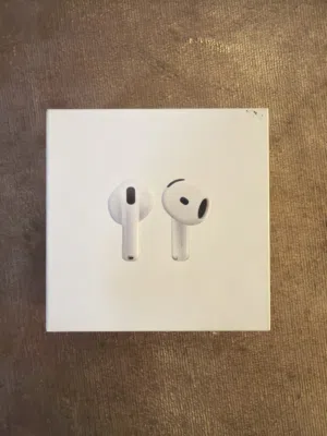 Apple AirPods 4