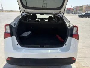 تويوتا بيريوس prius 2019