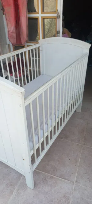 سرير اطفال