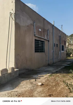 3 Bedrooms . 2 Bathrooms . 210 m21