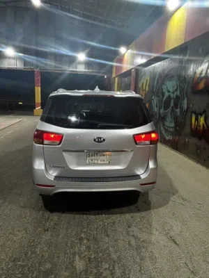 كيا كرنفال للبيع