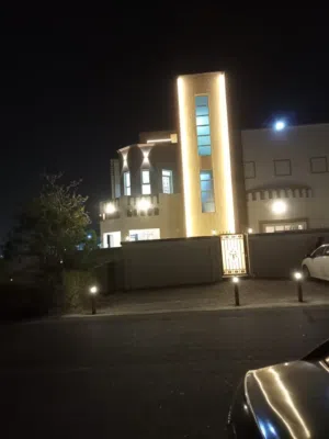 فيلا فالمعبيله قريب مسقط مول ونستو بتشطيبات جديده ومساحات واسعه