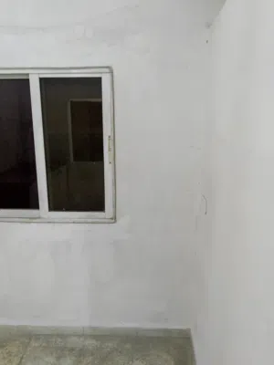 4 m2 Studio Apartments for Rent in Zarqa Al Autostrad