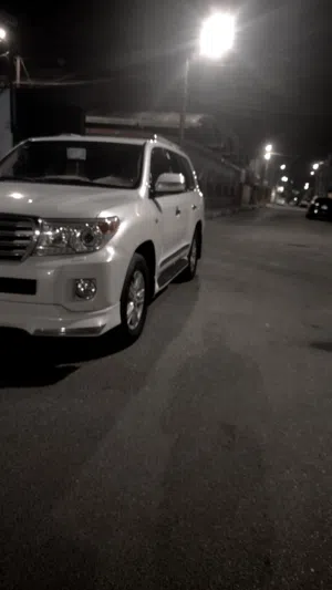 تويوتا لاندكروزر 2015 VXR.  5.7