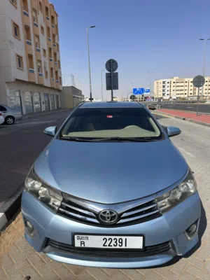 Toyota Corolla 2015 SE+ Full option Superb condition , Keyless entry, New tyres and low KM