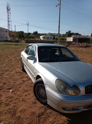 سيارة هيونداي سوناتا موديل 2005 مستعملة بحالة ممتازة مع مواصفات كورية