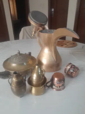 نحاسيات ديكورية قديمة ممتازة  للمناظر  جميلة