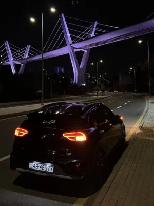 ما شاء الله ، كيا نيرو 2020 تورينج كوري (أعلى صنف SX) فحص 7 جيد كرت أبيض بحالة الوكالة ..