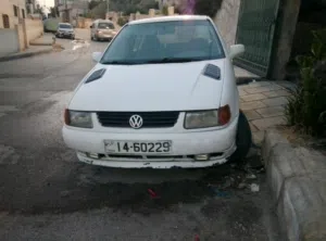 فولكسفاغن بولو 1996 مستعملة بحالة جيدة مع مواصفات أوروبية وبمواصفات هاتشباك