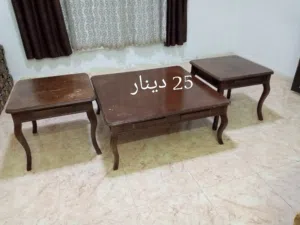 طاولات للبيع