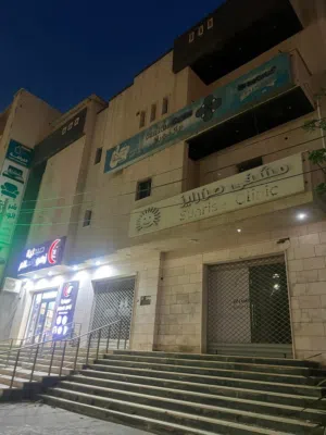 مبنى استتماري للإيجار