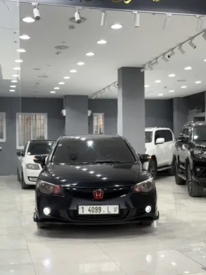 هوندا سيفيك 2007 رخصة ماتور 1800 بنزين فحص ممتاز كراسي جلد شاشة داخلية تعديل كامل