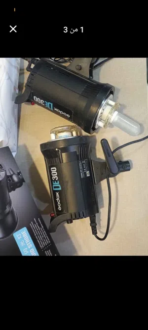 Godox de300 as new