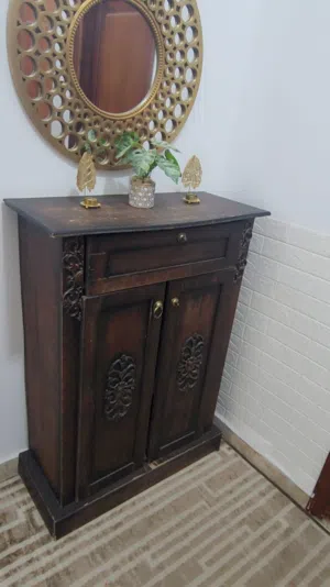 للبيع خزانة أحذية