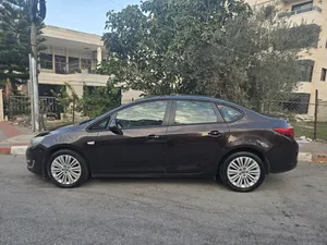 سيارة-أوبل-أسترا-موديل-2015-يد-أولى-من-الشركة-1400-turbo