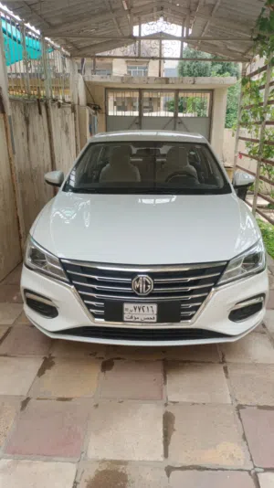 MG . MG 5 . 2025 . New0