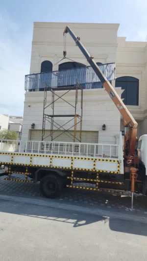 Muistabish vehicle with came 2 ton capacity, 10m bome length , model 2002 good condition