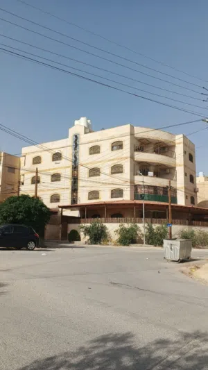 137 m2 4 Bedrooms Apartments for Sale in Zarqa Al Zarqa Al Jadeedeh
