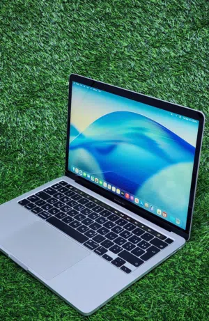 Apple MacBook Pro 2020 16gb ram 512gb ssd macOS Tahoa 26.5 Buit-in Liquid Retina Touch Bar and I'D