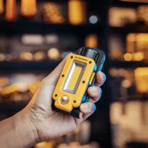 كشاف مغناطيسي احترافي للسيارة والرحلات NITECORE NWL20 بقوة 600 لومن