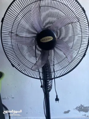 مروحه ثابته ما بتتحرك وبرادي زيبرا 2*2 لون نهدي  المروحه ثابته ما بتتحرك ب 5 دنانير