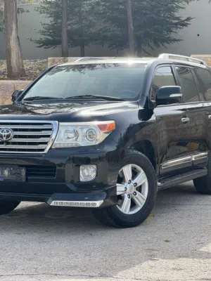 TOYOTA LAND CRUISER 2015 VXR V8 5700CC