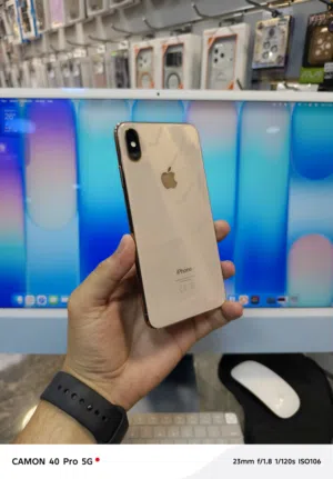 iphone xs Max 512 GB بحالة الجديد تماماً بسعر مميييز