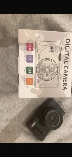 Camera with all the things for 20BD FREE DELIVERY  كاميرا مع كل ملحقاتها ب عشرين دينار توصيل محاني