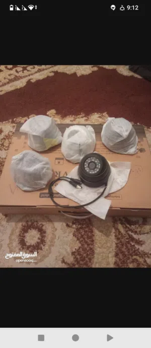 السلام عليكم متاح كاميرات مراقبه خمسه كاميرات داخليات ومعاهم دي في ار يعمل طوش الكاميرا كاميرات