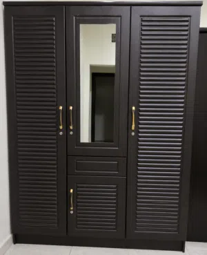 3 door wooden wardrobe