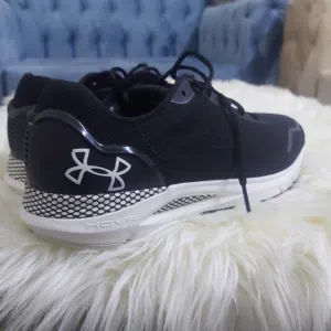 For Sale: Under Armour Original Shoes – UA HOVR Sonic  • Size: 44.5 (EUR) • Made in Vietnam • HOVR S