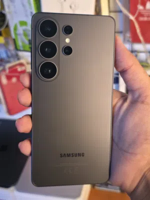 سامسونك s26 ultra  واحد تيرا وكاله كرت الشاشه غير مستخدم بسعر مناسب جدا
