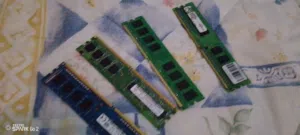 يوجد رام ddr 2 للبيع القطعه ب 10 دل