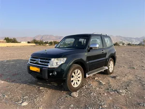 Pajero 2012 short wheel base