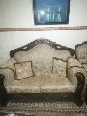 طقم كنبايات للجلوس.للبيع