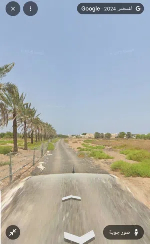 للبيع ارض زراعيه كورنر ممتازه في بركاء العقده شمال العبر