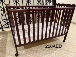 سرير أطفال (Baby Crib) للبيع